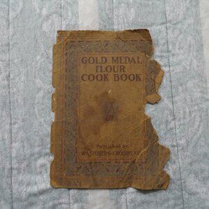 Washburn-Crosby's, Gold Medal Flour Cook Book, 1917, August Moline